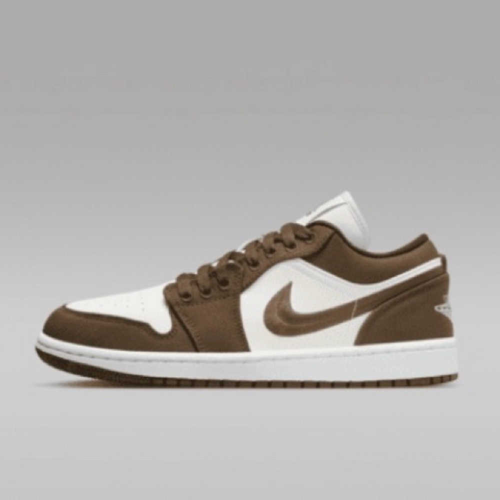 Air Jordan 1 Low SE Light olive/White/Sail